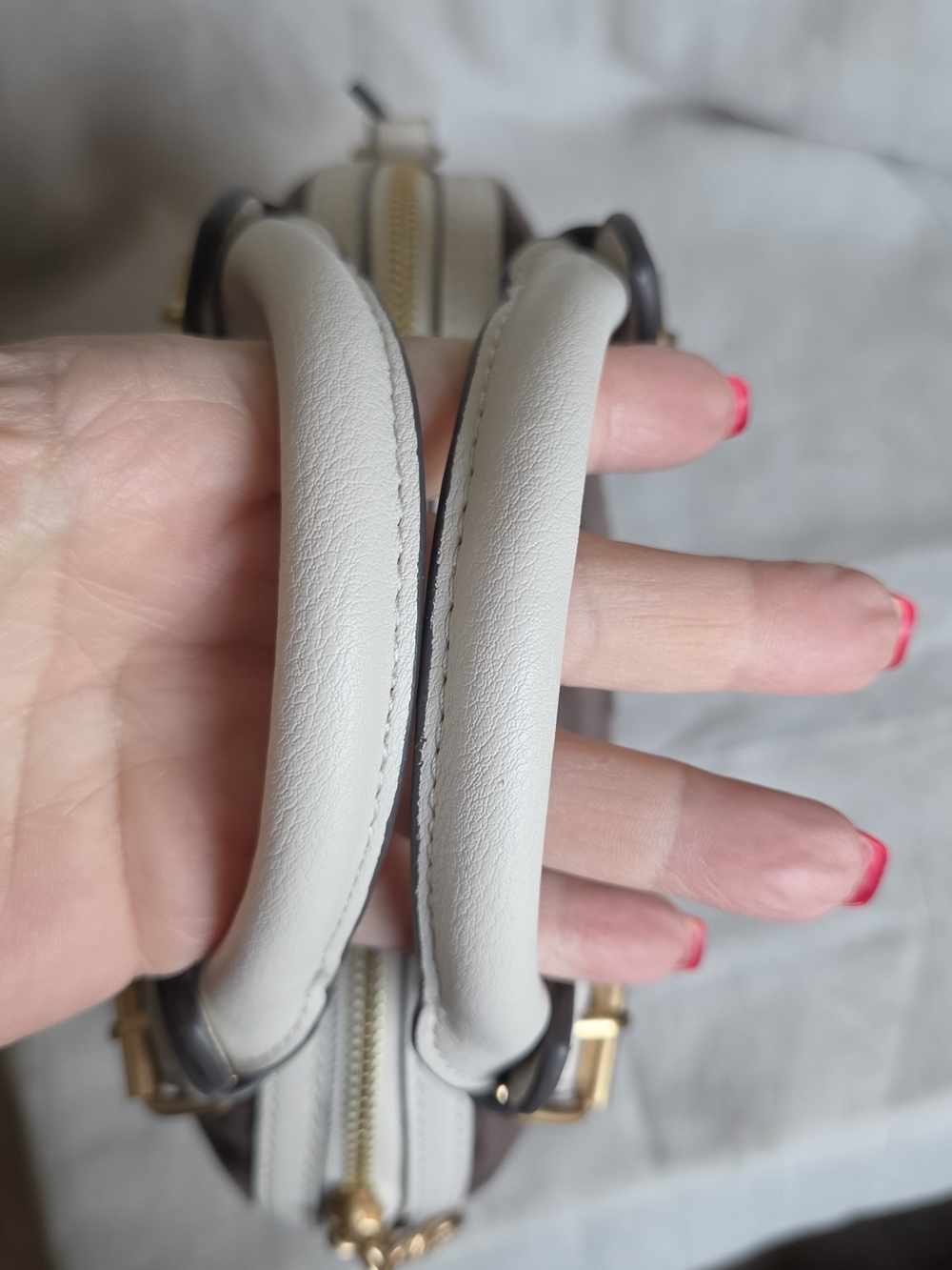 Juicy Couture "Key To Juicy" Dome Satchel - Picture 4 of 11